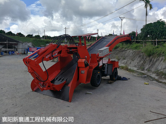 小型扒渣機--2.jpg